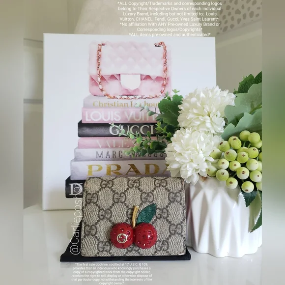 **SOLD** Authentic Pre-owned Gucci Supreme Cherries Compact Wallet - Picture 2 of 12